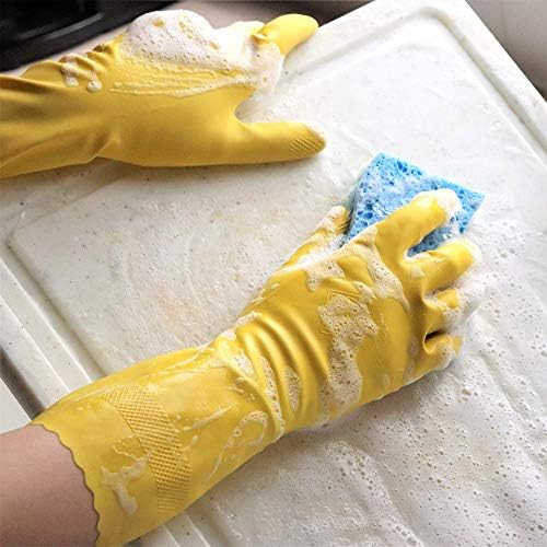 efficient_cleaning_glove_with_sturdy_components