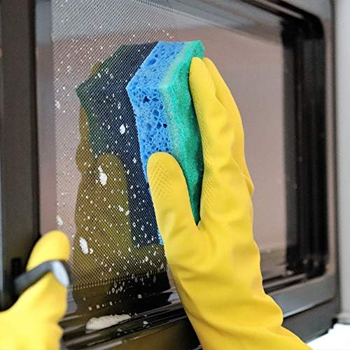 efficient_cleaning_glove_with_sturdy_components